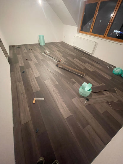 Sockelleistenmontage