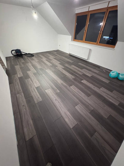 Verlegung von Vinyl- und Laminatböden