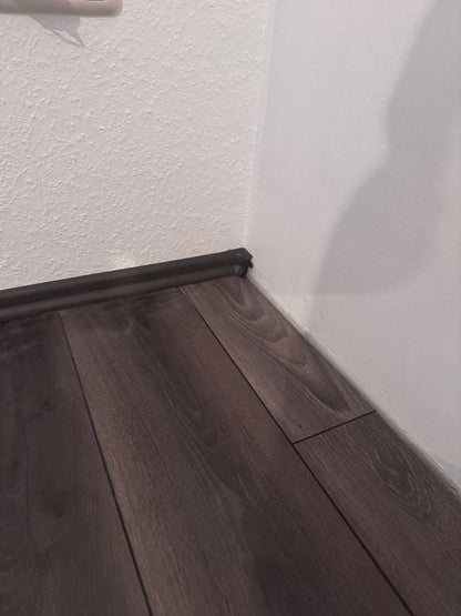 Sockelleistenmontage