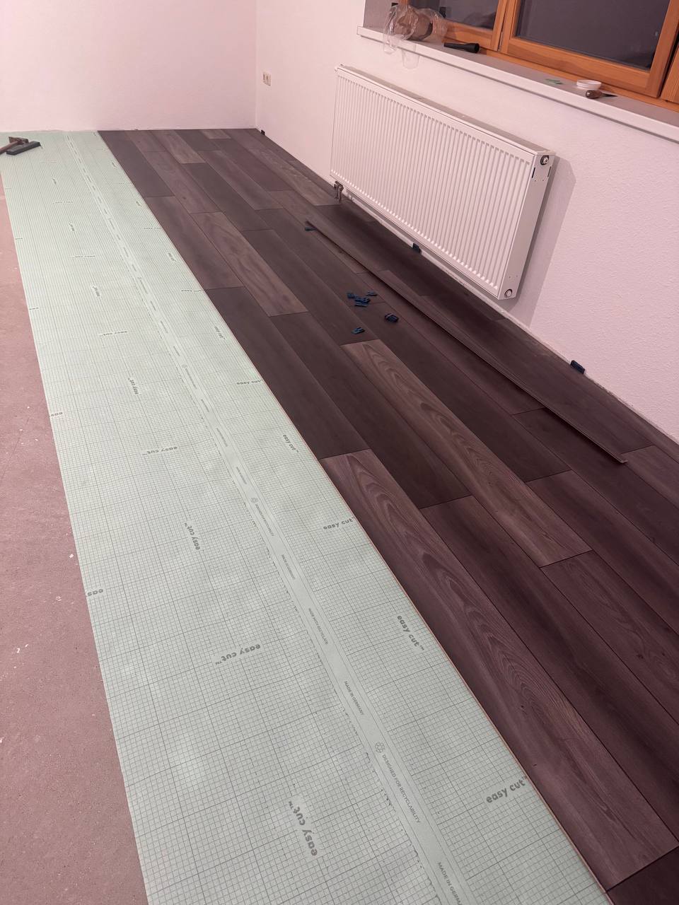 Verlegung von Vinyl- und Laminatböden