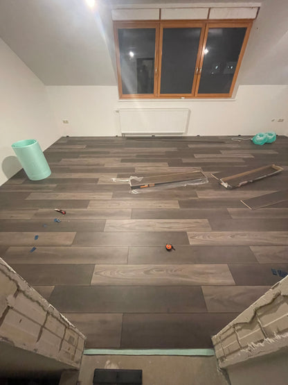 Sockelleistenmontage