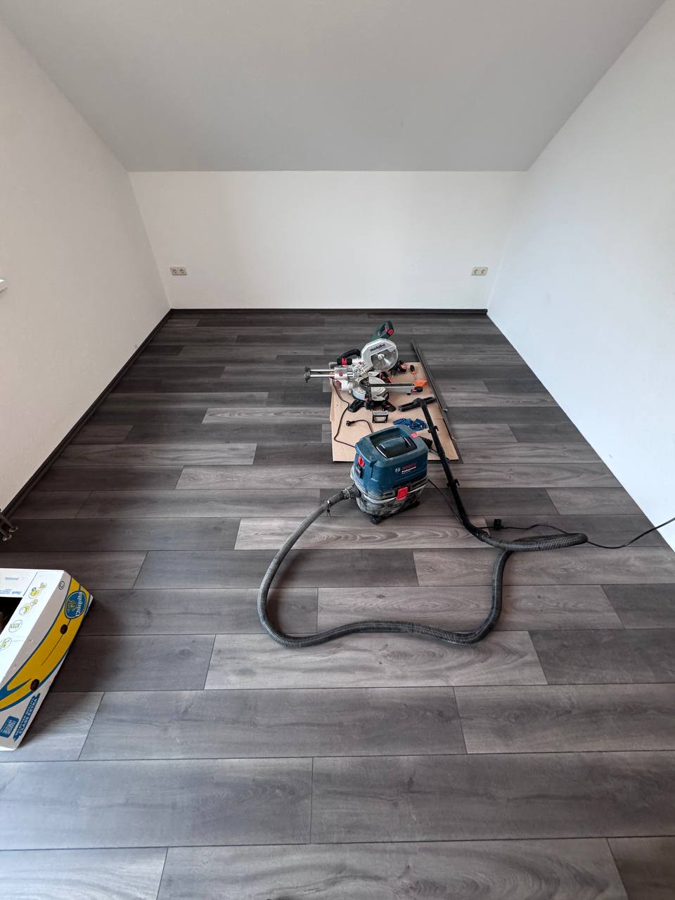 Verlegung von Vinyl- und Laminatböden
