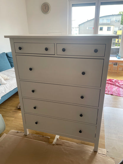 Möbelmontage: Kleine Möbel