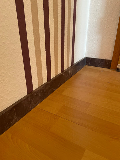Sockelleistenmontage