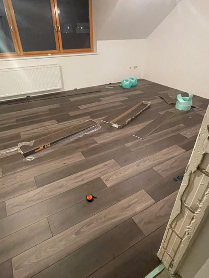 Sockelleistenmontage