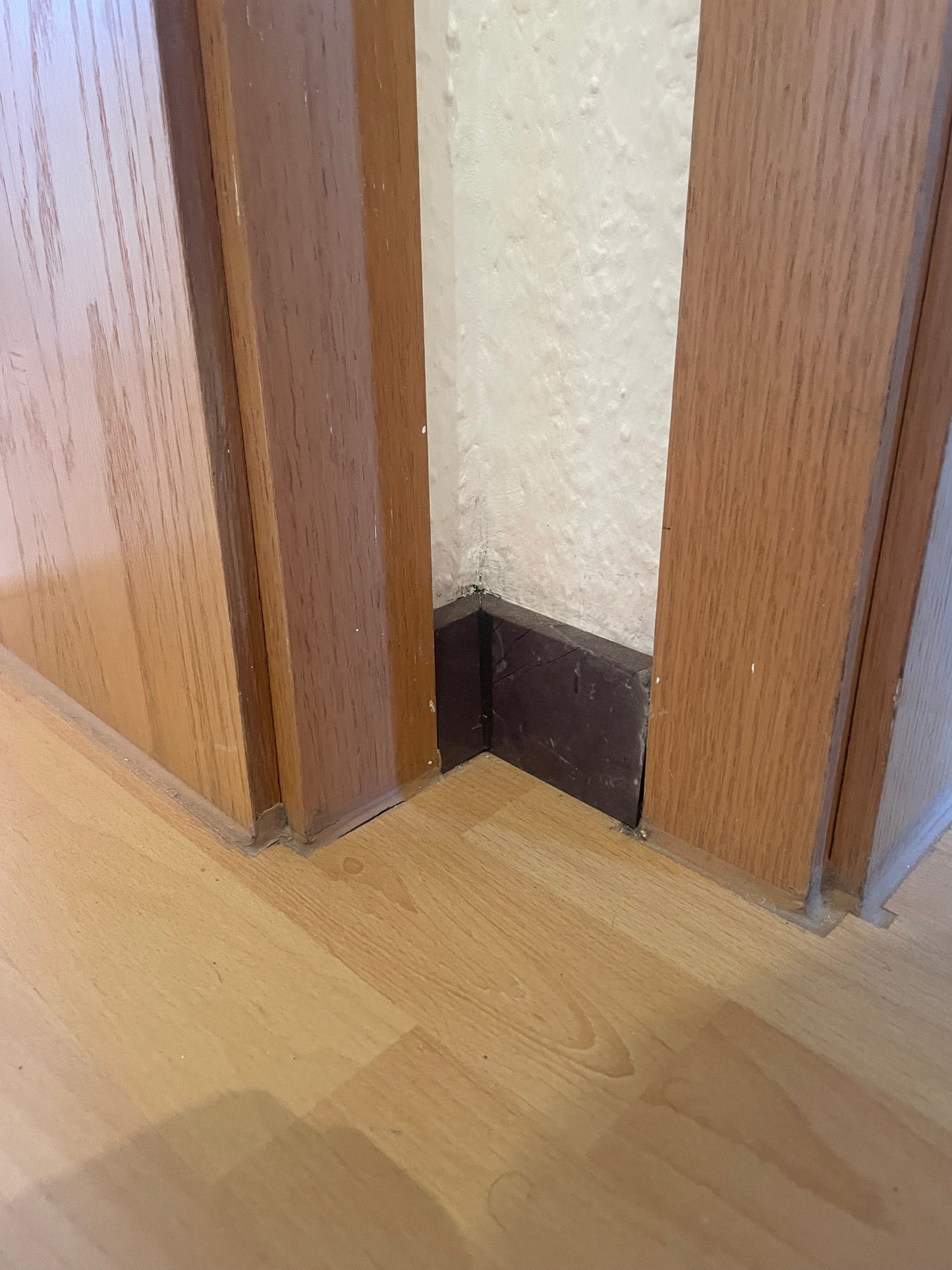 Sockelleistenmontage