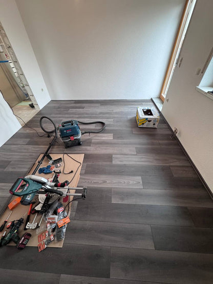 Verlegung von Vinyl- und Laminatböden
