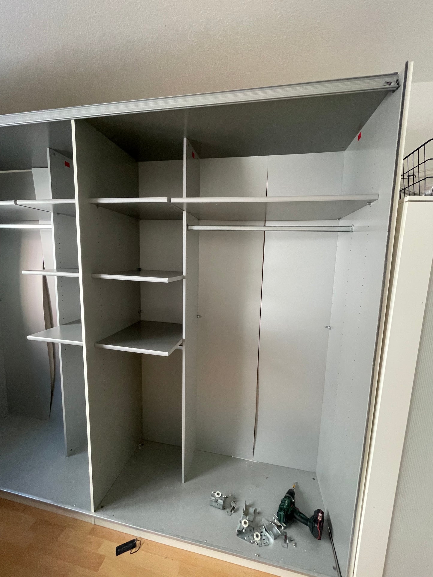 Professioneller Möbelaufbau & Montage – IKEA, Pax, Küchen, Schränke u.v.m